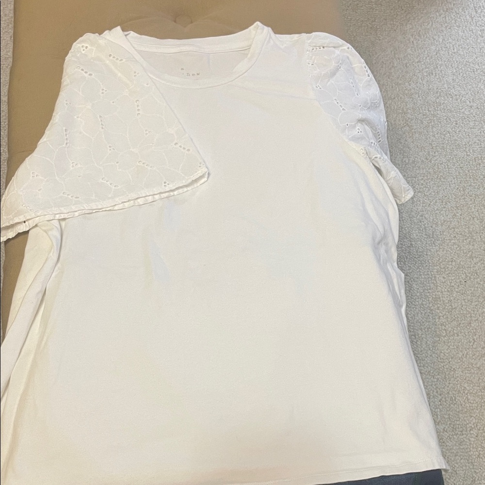 Chic White Lace Sleeve Tee
